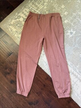 Vuori Boyfriend Jogger Size Medium light terracotta heather
